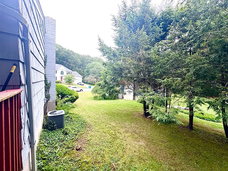 11 Tirrell Cres #11 — Photo 29