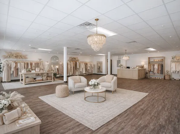 The Shops at 3706 - Ste 500, 3706 N Navarro St, Victoria, TX 77901