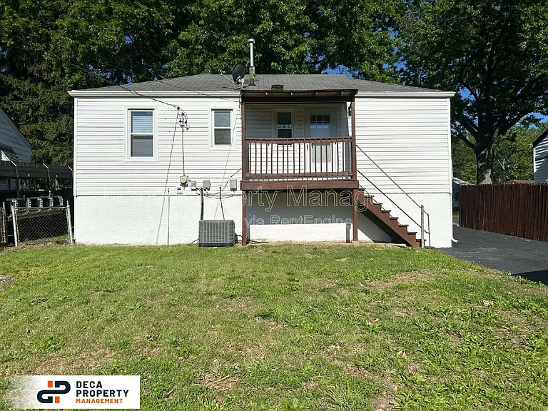 7749 Utica Dr — Photo 13