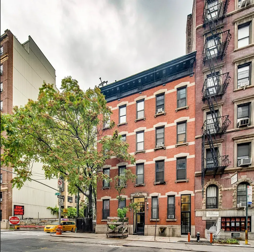 223 East 35th Street — Photo 4