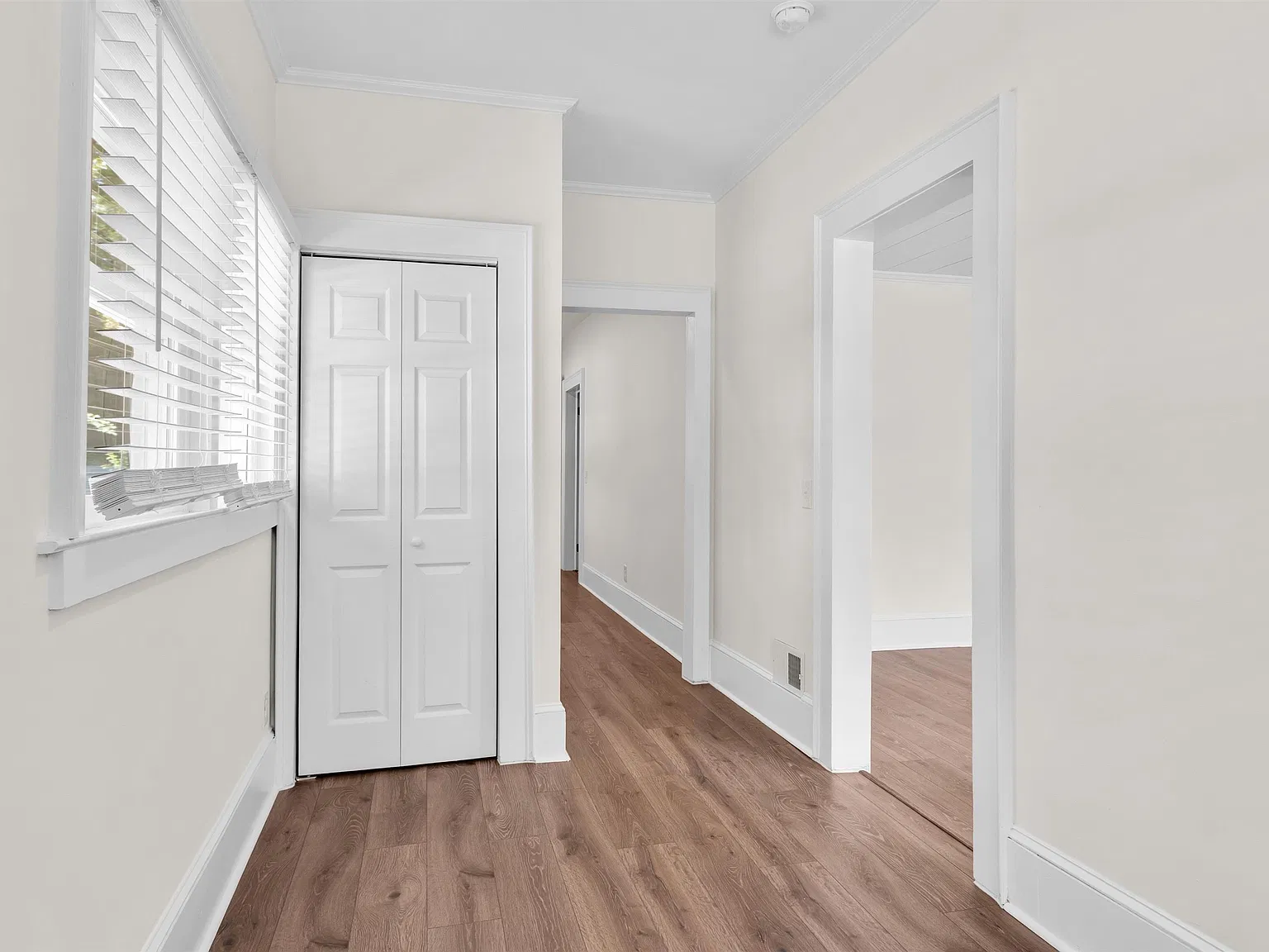 4 bed, 4.0 bath, 3000 sqft, $1,995 — Photo 4