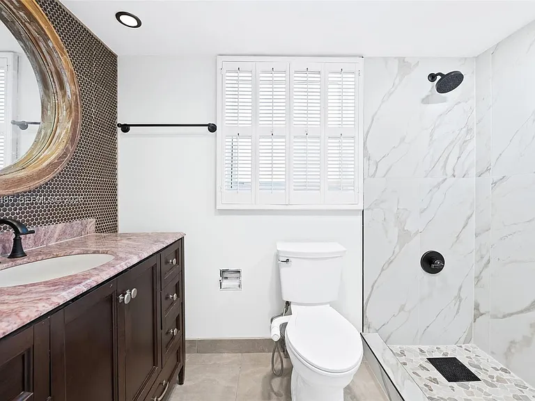 3050 N Palm Aire Dr #501 — Photo 3