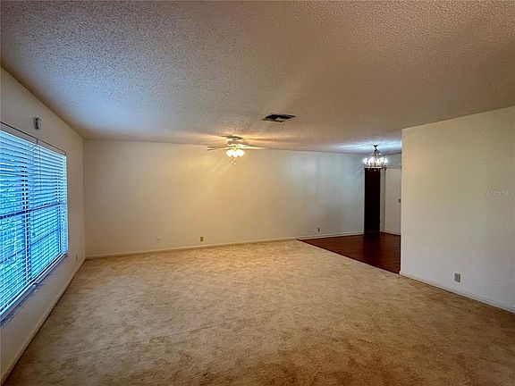 3rd image of 318 Greenfield Rd