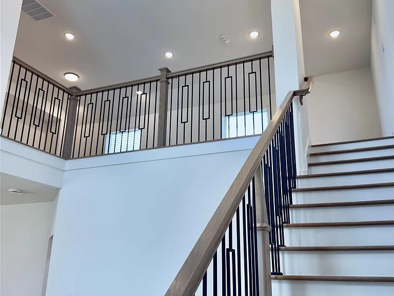 15206 Cortines Ct — Photo 18