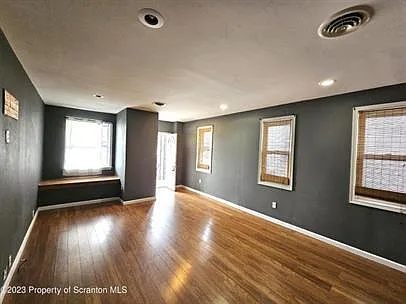 108 Penn St — Photo 5