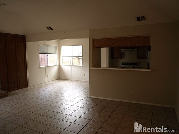 2nd image of 10806 Lynbrook Dr