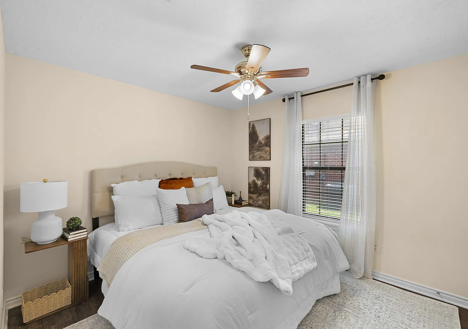 Azalea Ct — Photo 1