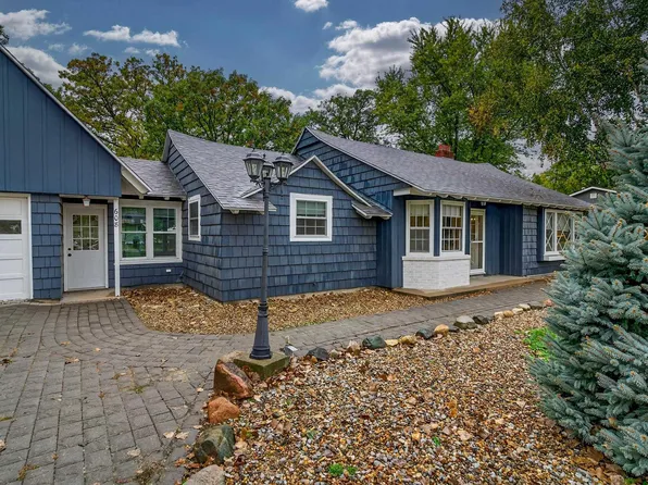 608 Baker Dr, Cedar Falls, IA 50613