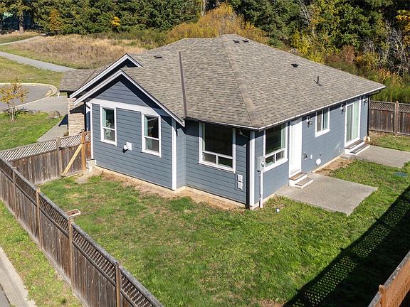 2nd image of 3205 Gibbins Rd #37