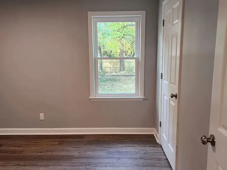 1244 Algonquin Pkwy — Photo 9