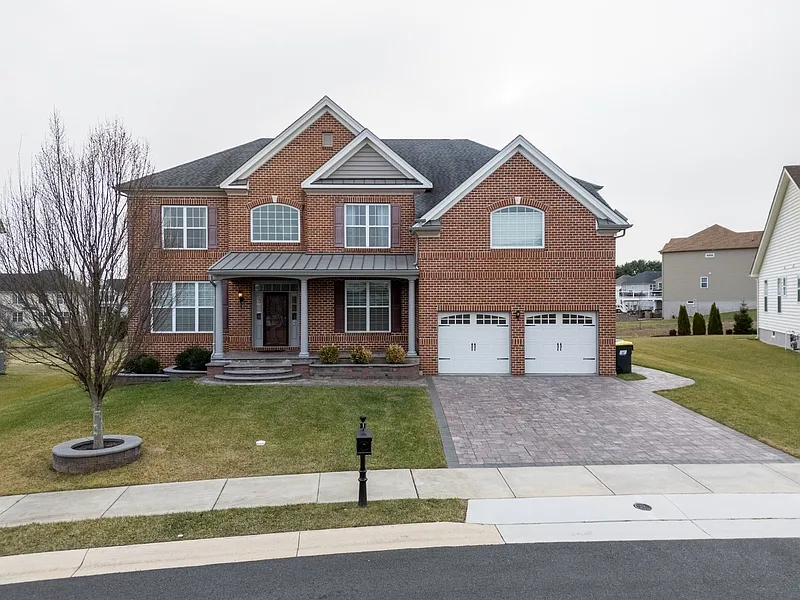 1105 Casey Dr photo 1