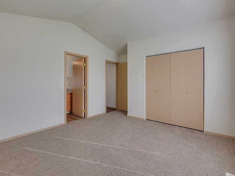 10710 E 11th Ln — Photo 10