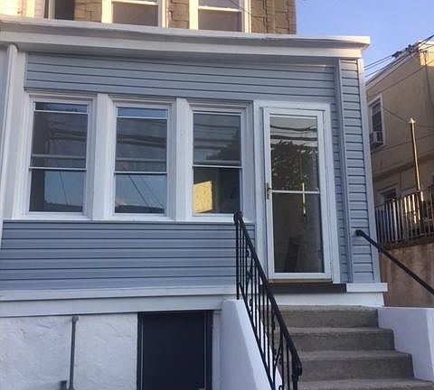 2nd image of 306 Woodbine Ave