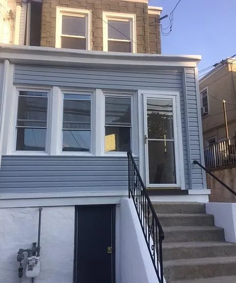 306 Woodbine Ave — Photo 2