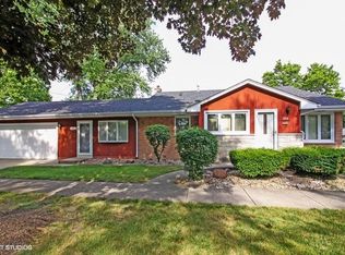 1016 Frances Pkwy, Park Ridge, IL 60068