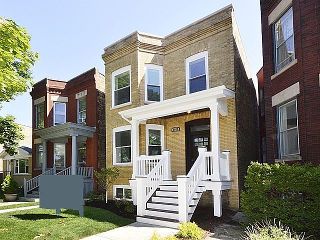 1st image of 1957 W Balmoral Ave