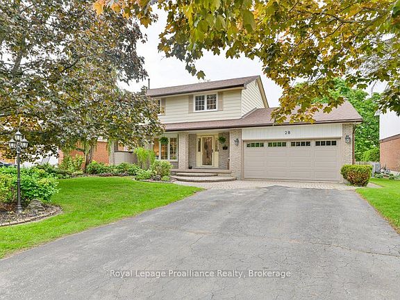 2nd image of 28 Briarwood Cres