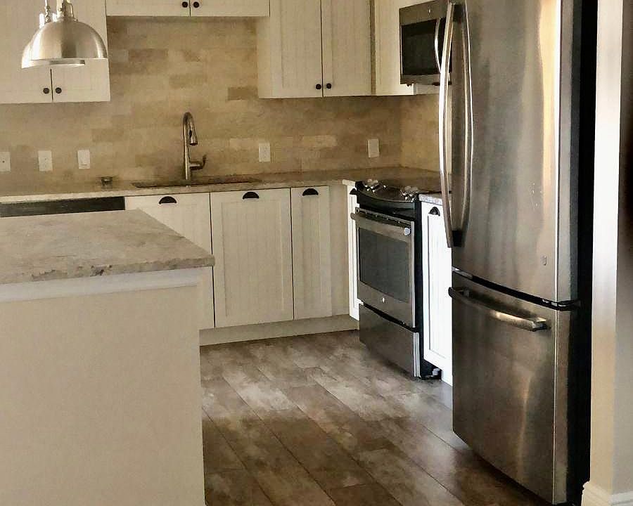 1st image of 1731 SE 17th St #12