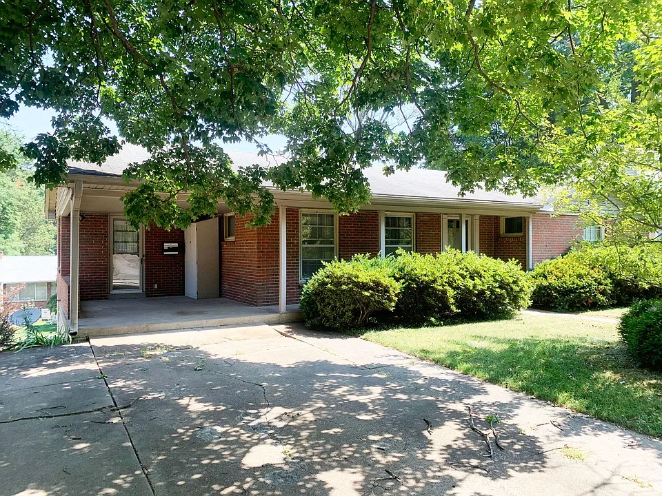 740 Watkins Dr