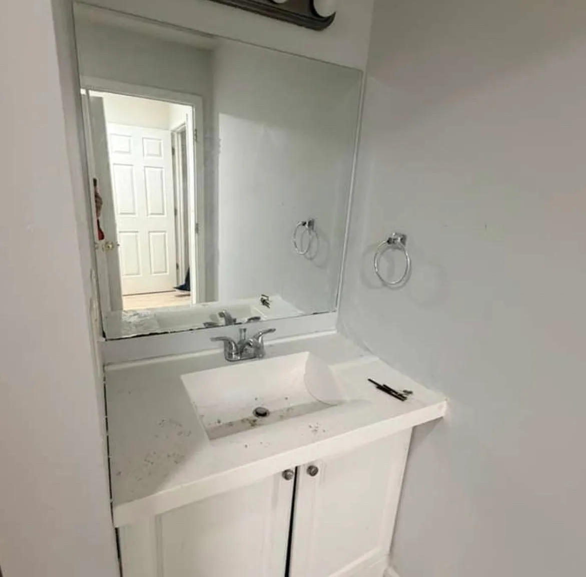4 bed, 2577 sqft, $2,495 — Photo 3