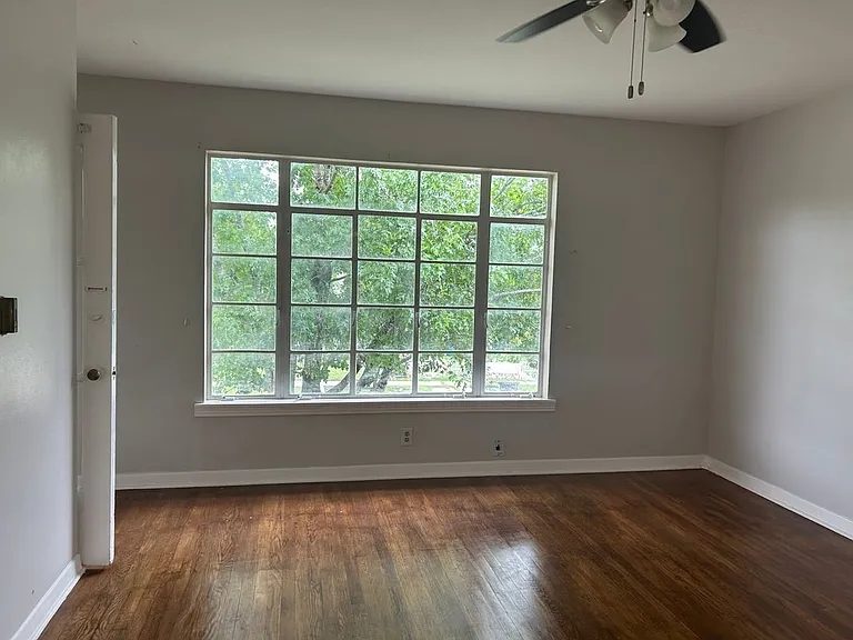 2039 W Mulberry Ave — Photo 15