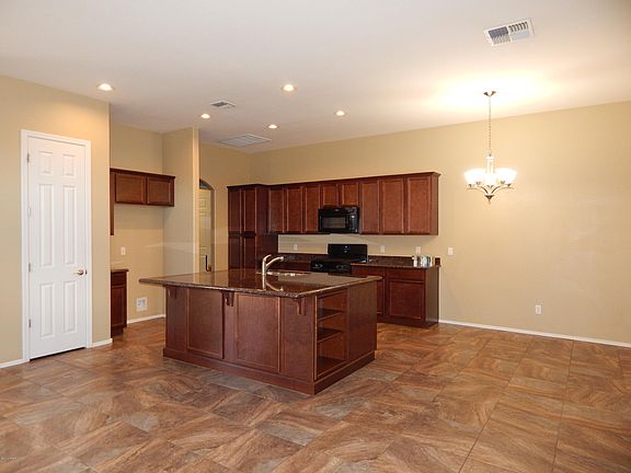 2nd image of 4198 N Bainsbury Dr