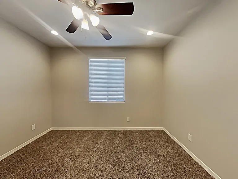 20515 W Buchanan St — Photo 6