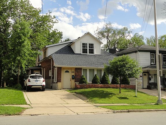 2nd image of 2653 Vermont St