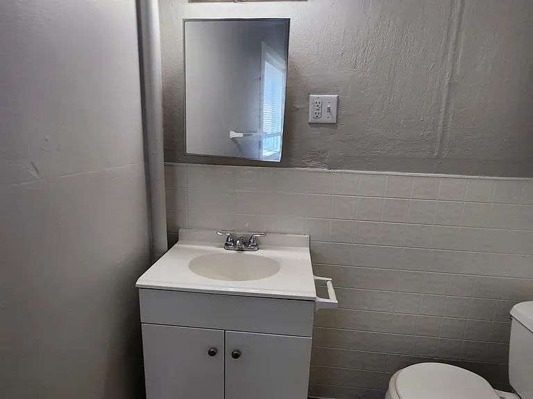 37 Arthur St #3737 — Photo 16