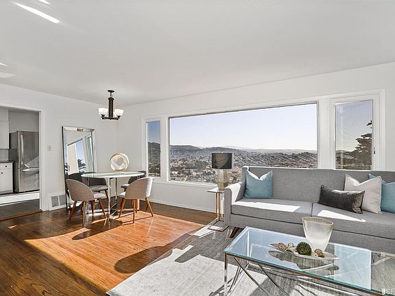 2nd image of 500 Bella Vista Way
