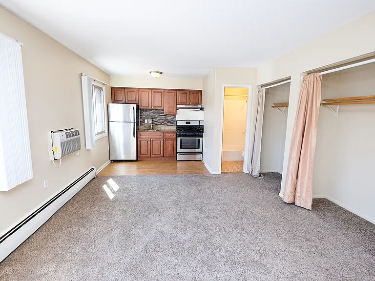 Minnehaha Apartments — Photo 15