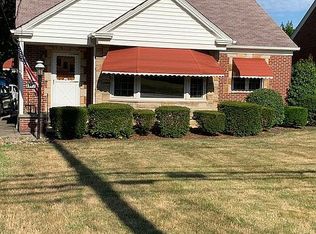 4917 W 220th St, Fairview Park, OH
