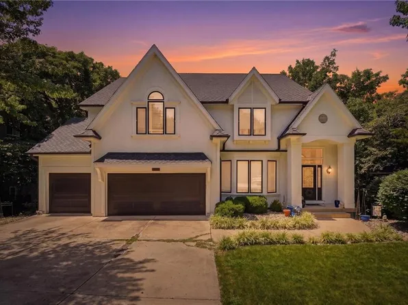 10340 S Hollis Ln, Olathe, KS 66061