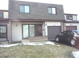 484 Rustic Dr, Wheeling, IL 60090