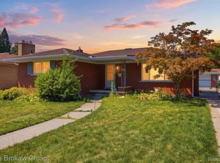 27619 Jean Rd, Warren, MI 48093