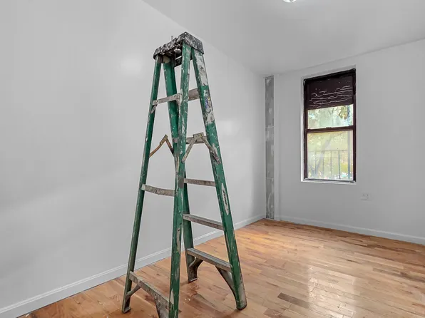 206 Audubon Avenue image 7 of 11