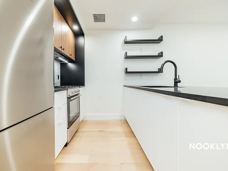 1901 10th Ave #2B — Photo 1