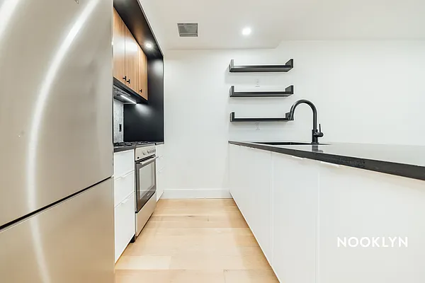 Rented by Nooklyn NYC LLC | media 31