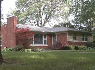 255 S Williamsbury Rd, Bloomfield Hills, MI 48301