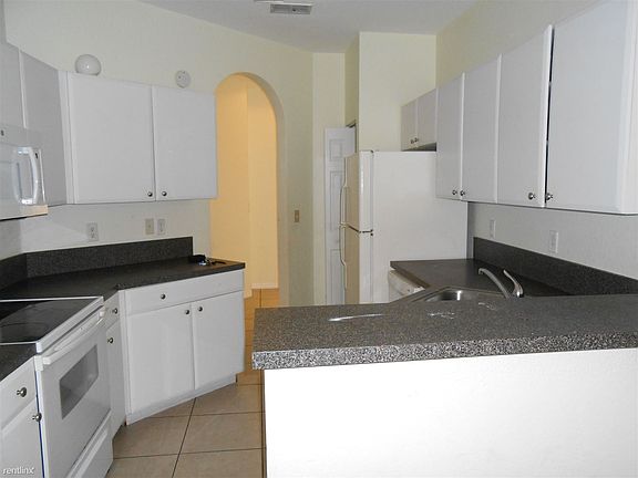 853 PIPERS CAY 017
