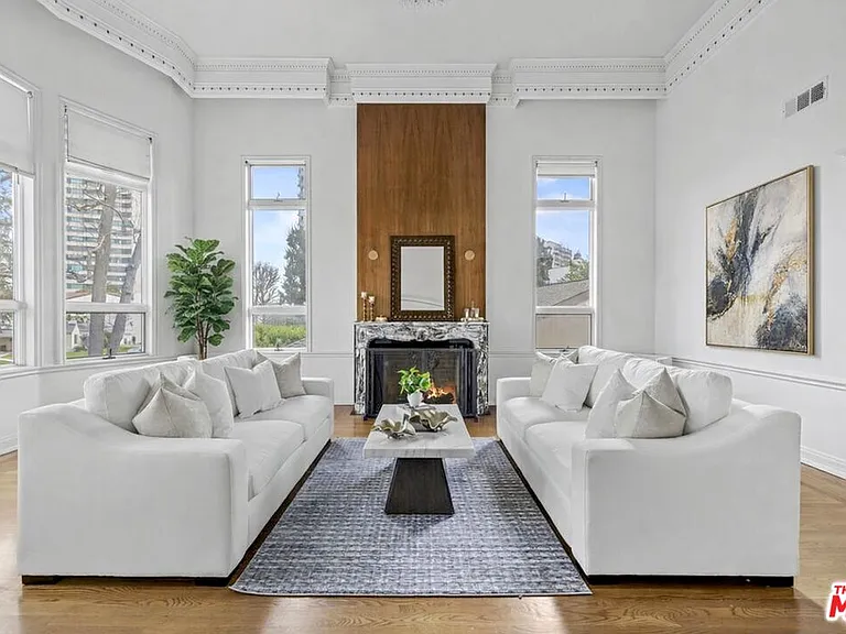 865 Warner Ave — Photo 3