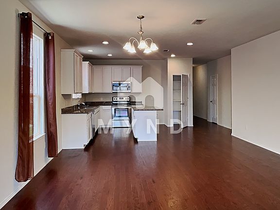 3rd image of 3129 Montserrat Creek Dr