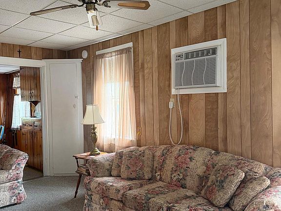 3rd image of 102 Garrison Ave
