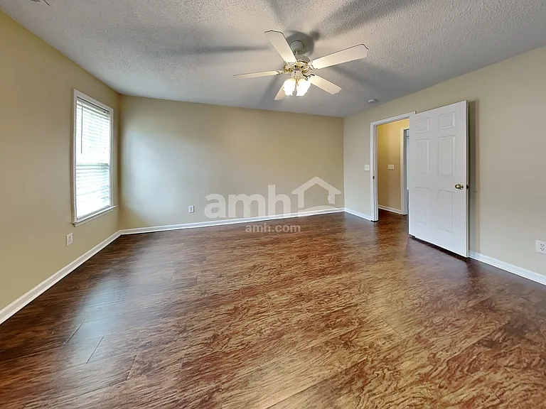 301 Kingfisher Dr — Photo 8