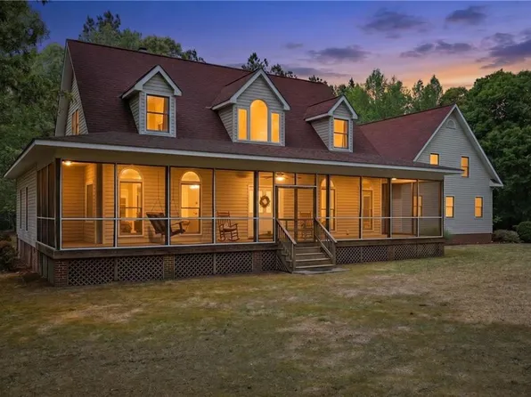 13265 Coulbourn Rd, Saluda, VA 23149