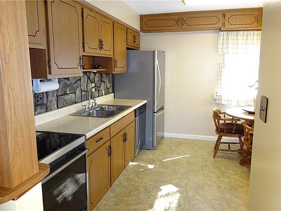 4th image of 6011 Greene Dr
