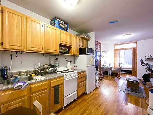 Rented by Compass | media 19