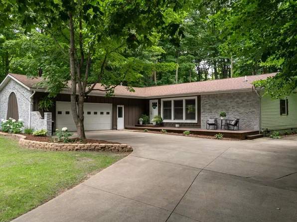 1840 Oakland Dr, Mount Pleasant, MI 48858