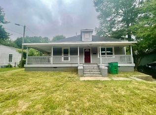 627 S Hoskins Rd, Charlotte, NC 28208