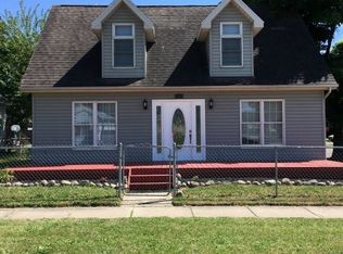 1442 Connell St, Burton, MI 48529